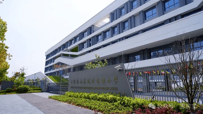 利天奕售楼处发布：保利天奕高端质感冰球突破平台八月聚焦@上海浦东保(图11)