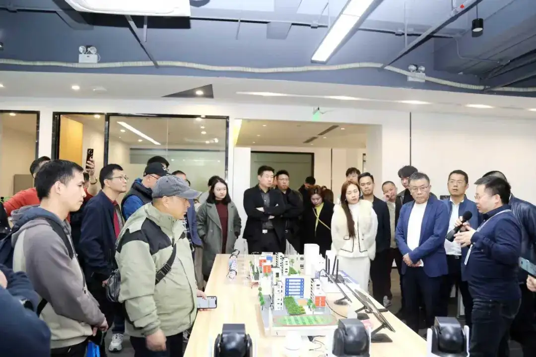 AIoT与微信生态赋能——深圳市物联网产业协会举办深圳市智能硬件生态供需对接会(妙月科技专场)(图3) AIoT与微信生态赋能——深圳市物联网产业协会举办深圳市智能硬件生态供需对接会(妙月科技专场)(图3)